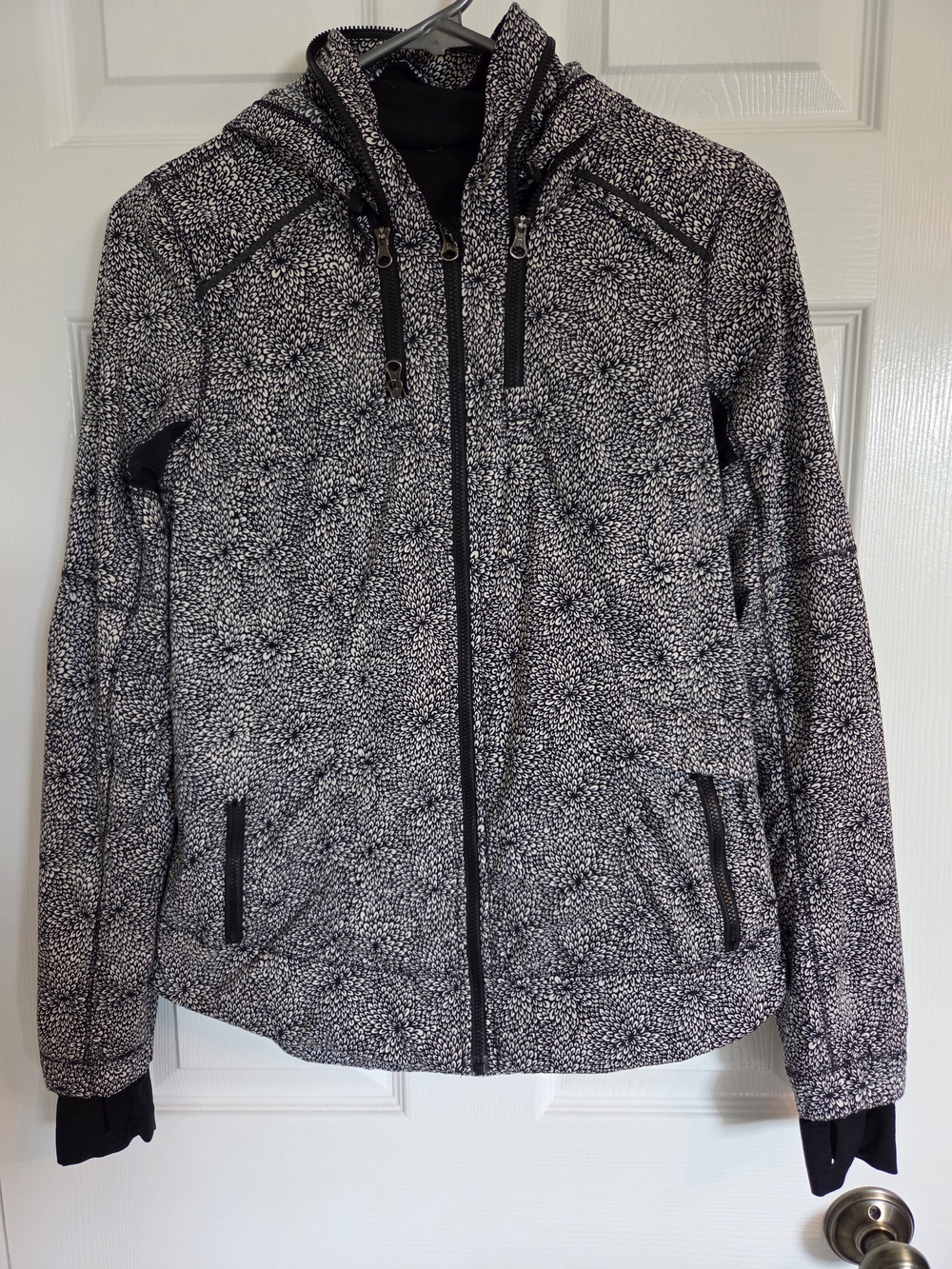 lululemon Athletica Black and White Speckled Floral Hooded Jacket